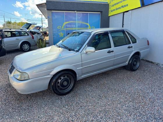 VOLKSWAGEN SANTANA 1.8 MI 8V GASOLINA 4P MANUAL